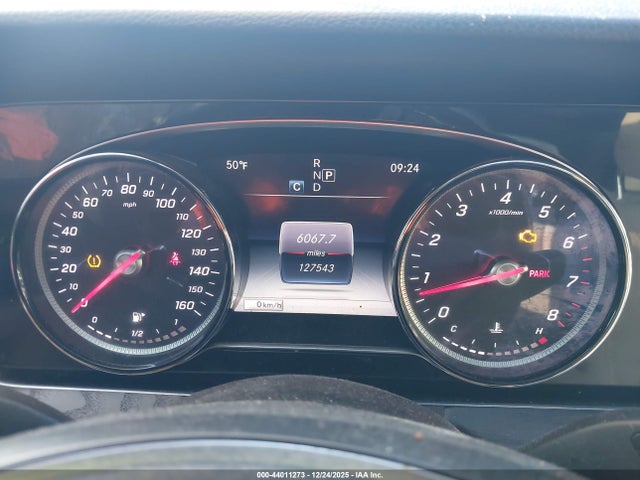 2017 Mercedes-benz E 300 მანქანა იყიდება აუქციონზე, vin: WDDZF4JB5HA230206, აუქციონის ნომერი: 44011273