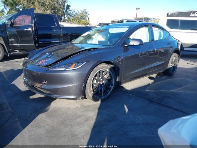 2025 TESLA MODEL 3 5YJ3E1EA7SF016819 Photo 1