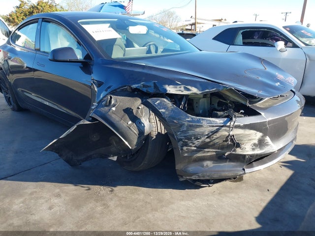 2025 TESLA MODEL 3 5YJ3E1EA7SF016819 Photo 5