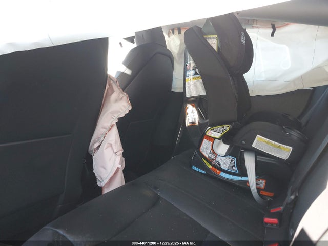 2025 TESLA MODEL 3 5YJ3E1EA7SF016819 Photo 7