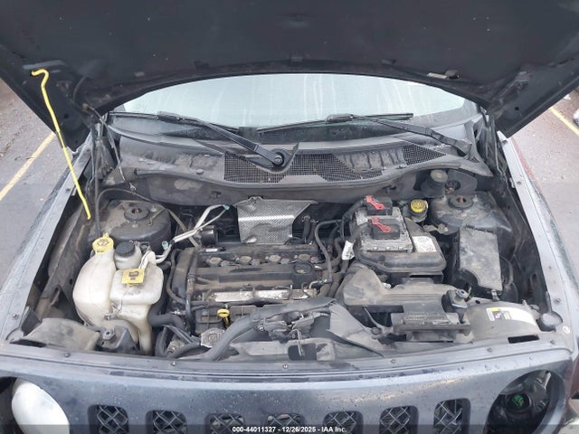 44011327 :رقم المزاد ، 1C4NJPBA1FD157314 vin ، 2015 Jeep Patriot Altitude Edition مزاد بيع