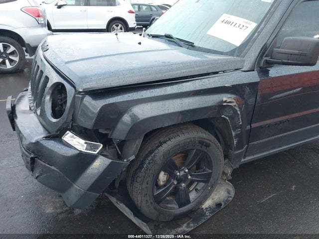 44011327 :رقم المزاد ، 1C4NJPBA1FD157314 vin ، 2015 Jeep Patriot Altitude Edition مزاد بيع