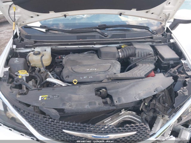 2C4RC1CG6JR275358 Chrysler Pacifica Lx