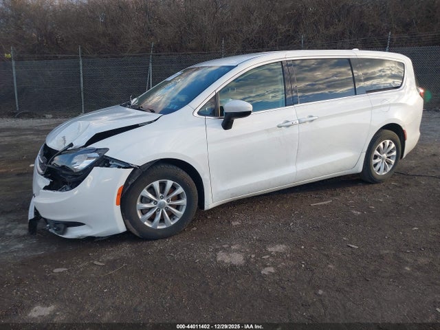 2C4RC1CG6JR275358 Chrysler Pacifica Lx