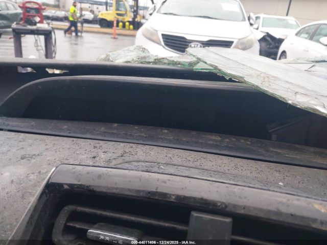 2022 TOYOTA PRIUS JTDKAMFU2N3181471 Photo 6