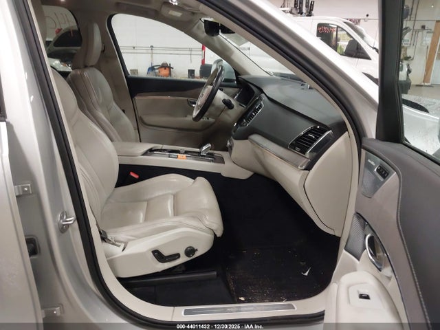 2022 VOLVO XC90 RECHARGE PLUG-IN HYBRID YV4H60CL7N1841206 Photo 4