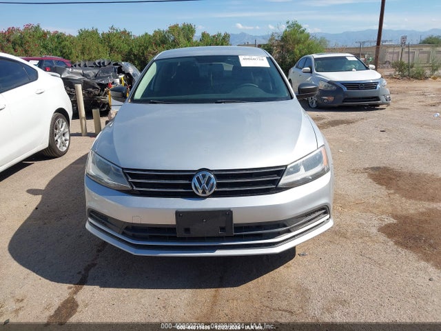 3VW167AJ8GM293587 Volkswagen Jetta 1.4t S