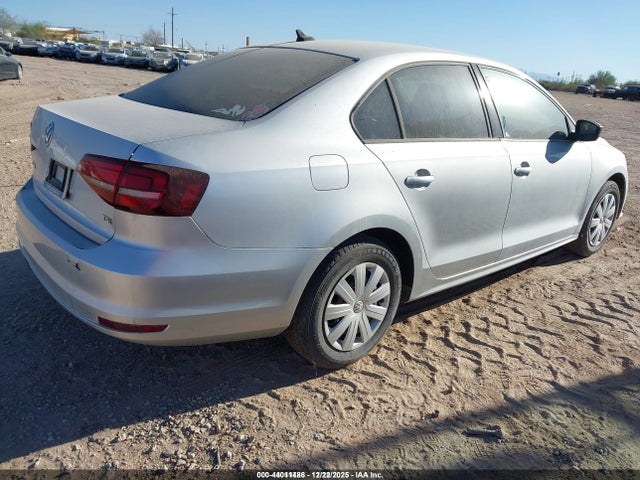 3VW167AJ8GM293587 Volkswagen Jetta 1.4t S