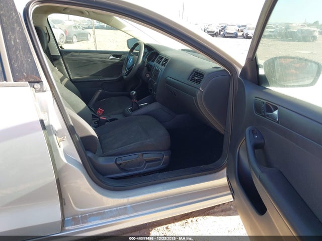 3VW167AJ8GM293587 Volkswagen Jetta 1.4t S