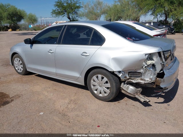 3VW167AJ8GM293587 Volkswagen Jetta 1.4t S