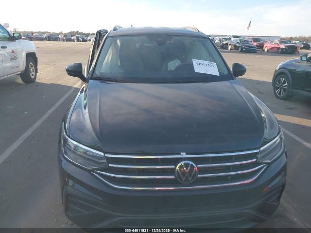 2024 Volkswagen Tiguan 2.0t S მანქანა იყიდება აუქციონზე, vin: 3VVRB7AX3RM195304, აუქციონის ნომერი: 44011531