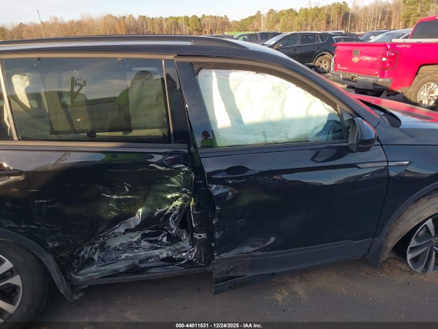 2024 Volkswagen Tiguan 2.0t S მანქანა იყიდება აუქციონზე, vin: 3VVRB7AX3RM195304, აუქციონის ნომერი: 44011531