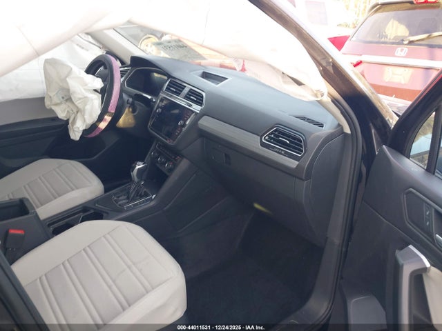 2024 Volkswagen Tiguan 2.0t S მანქანა იყიდება აუქციონზე, vin: 3VVRB7AX3RM195304, აუქციონის ნომერი: 44011531