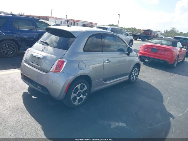 2015 FIAT 500E 3C3CFFGE3FT732896 Photo 3