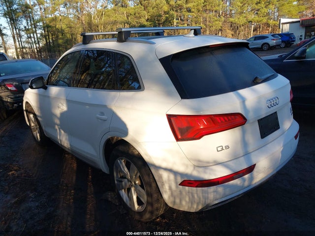 2019 AUDI Q5 WA1CNAFY7K2129081 Photo 2