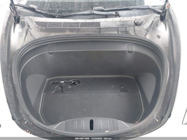 2019 TESLA MODEL 3 5YJ3E1EA4KF485916 Photo 9