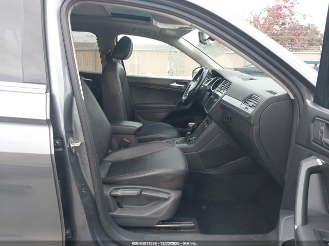 3VV3B7AX5JM107203 Volkswagen Tiguan 2.0t Se/2.0t Sel