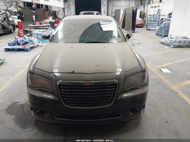 2012 Chrysler 300 Srt8 მანქანა იყიდება აუქციონზე, vin: 2C3CCAFJ7CH800860, აუქციონის ნომერი: 44011615