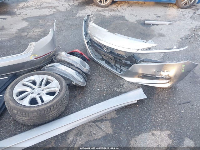 2019 Honda Accord Lx მანქანა იყიდება აუქციონზე, vin: 1HGCV1F10KA060525, აუქციონის ნომერი: 44011622
