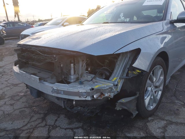 2019 Honda Accord Lx მანქანა იყიდება აუქციონზე, vin: 1HGCV1F10KA060525, აუქციონის ნომერი: 44011622