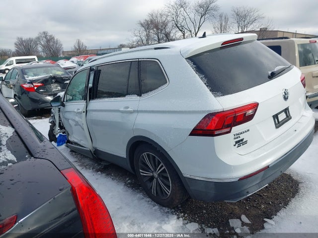 Продаж на аукціоні авто 2019 Volkswagen Tiguan 2.0t Se/2.0t Sel/2.0t Sel R-line/2.0t Sel R-line Black, vin: 3VV2B7AX3KM033714, номер лоту: 44011646