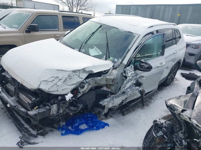 Продаж на аукціоні авто 2019 Volkswagen Tiguan 2.0t Se/2.0t Sel/2.0t Sel R-line/2.0t Sel R-line Black, vin: 3VV2B7AX3KM033714, номер лоту: 44011646