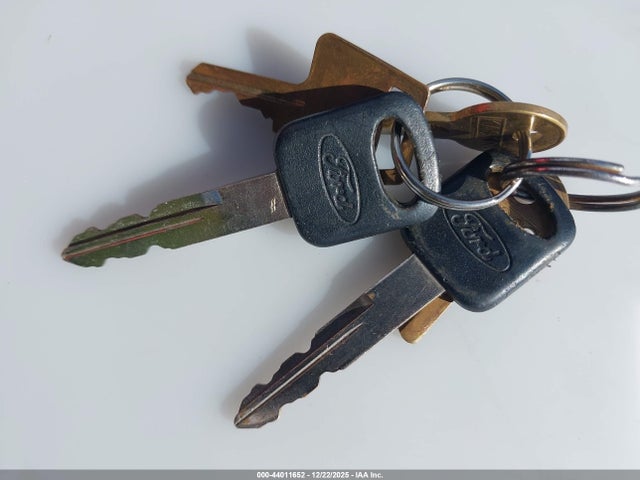 Ford E-350 Stripped 2014 1FC3E3KL5EDB11019 Image 10