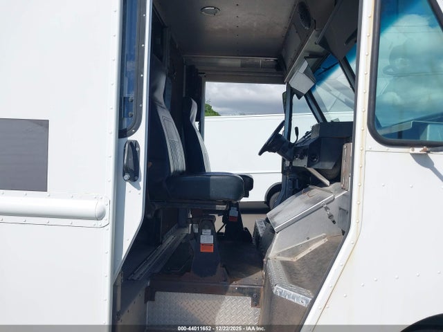 Ford E-350 Stripped 2014 1FC3E3KL5EDB11019 Image 6