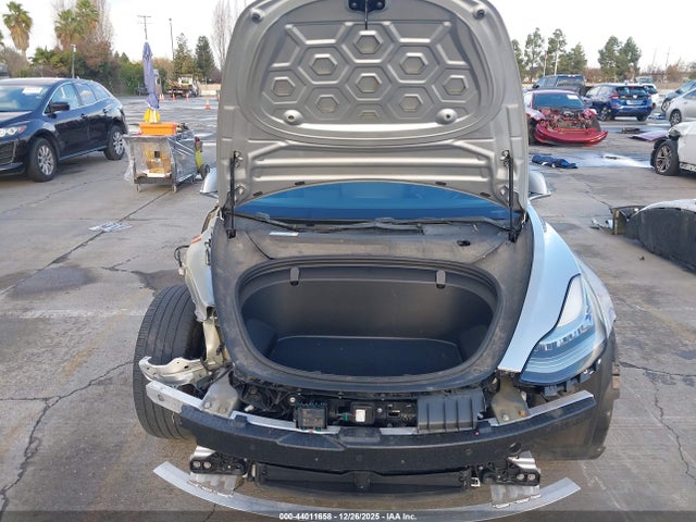 2018 TESLA MODEL 3 5YJ3E1EA4JF043037 Photo 9