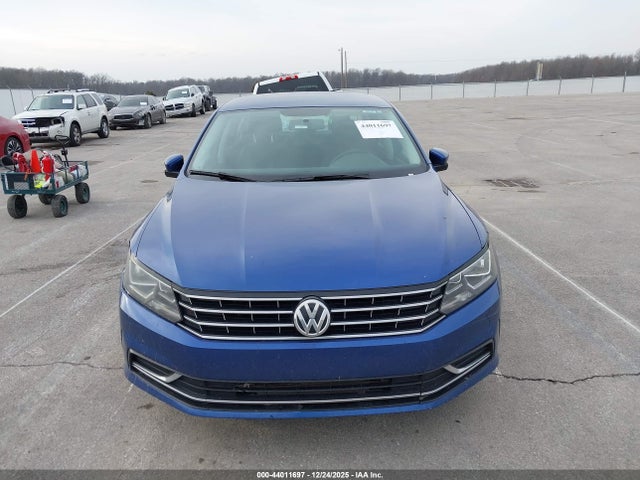 44011697 :رقم المزاد ، 1VWAS7A31GC014205 vin ، 2016 Volkswagen Passat 1.8t S مزاد بيع