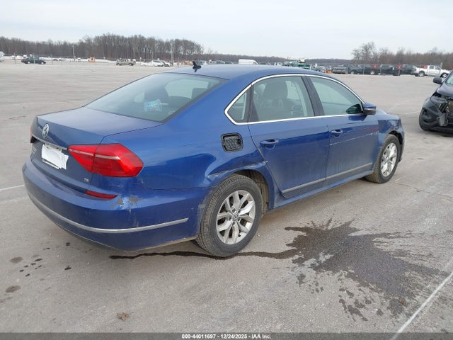 44011697 :رقم المزاد ، 1VWAS7A31GC014205 vin ، 2016 Volkswagen Passat 1.8t S مزاد بيع