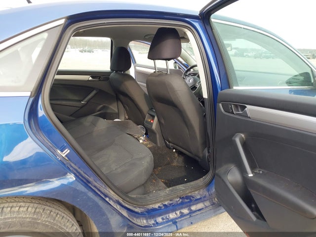 44011697 :رقم المزاد ، 1VWAS7A31GC014205 vin ، 2016 Volkswagen Passat 1.8t S مزاد بيع