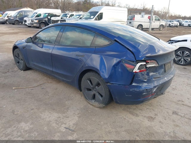 2021 TESLA MODEL 3 5YJ3E1EB1MF852685 Photo 2