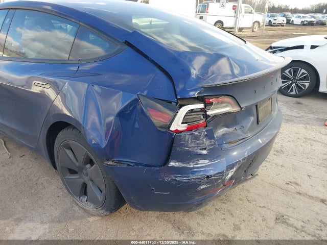 2021 TESLA MODEL 3 5YJ3E1EB1MF852685 Photo 5