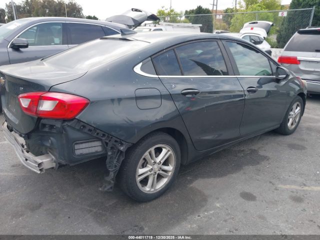 2018 CHEVROLET CRUZE 1G1BE5SM5J7157662 Photo 3