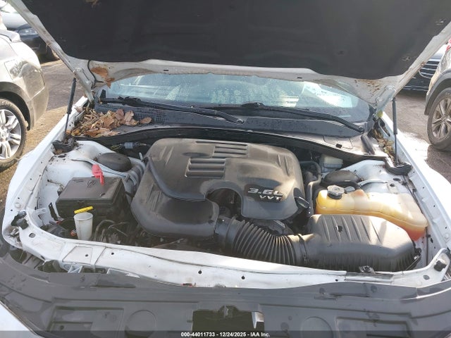 Aukcja sprzedaży 2014 Chrysler 300 300s, vin: 2C3CCABGXEH148197, numer aukcji: 44011733