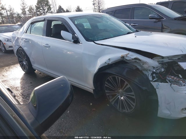 Aukcja sprzedaży 2014 Chrysler 300 300s, vin: 2C3CCABGXEH148197, numer aukcji: 44011733