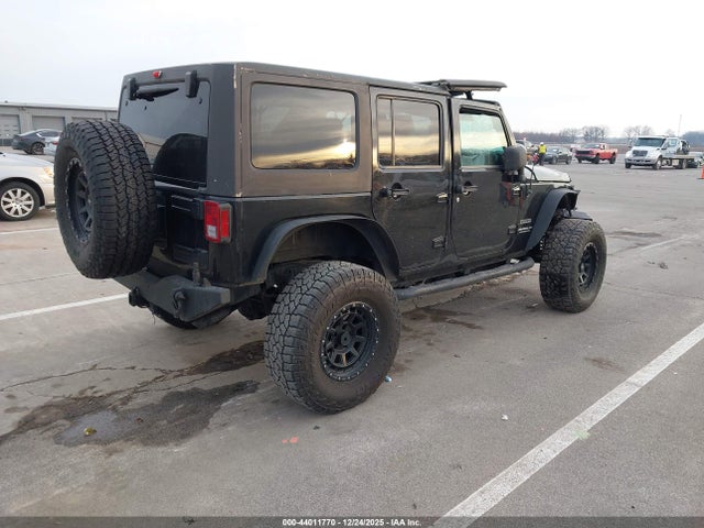 1C4BJWDG6GL132642 Jeep Wrangler Unlimited Sport