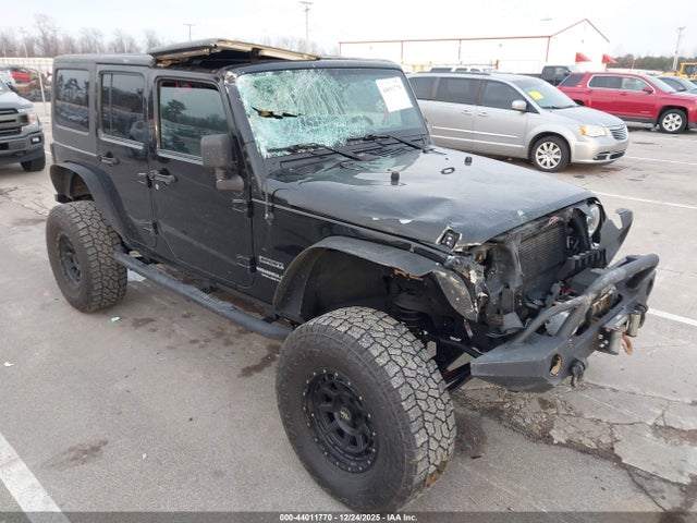 1C4BJWDG6GL132642 Jeep Wrangler Unlimited Sport
