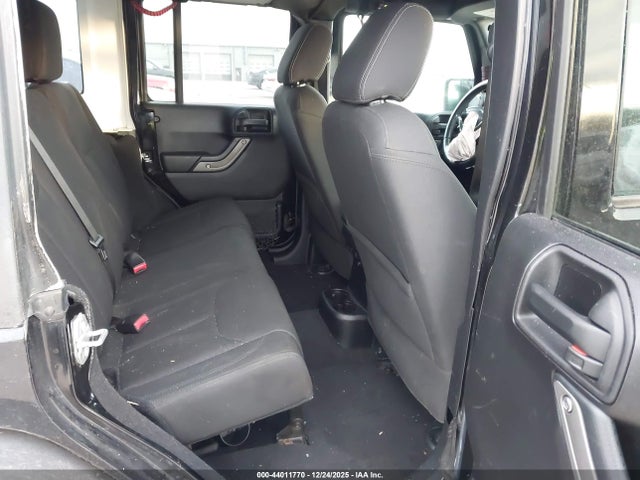 1C4BJWDG6GL132642 Jeep Wrangler Unlimited Sport