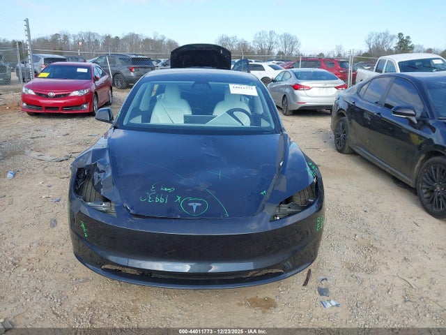 2025 Tesla Model 3 Long Range All-wheel Drive მანქანა იყიდება აუქციონზე, vin: 5YJ3E1EB0SF014046, აუქციონის ნომერი: 44011773