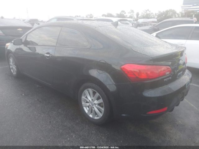 2016 KIA FORTE KOUP KNAFX6A89G5597818 Photo 2