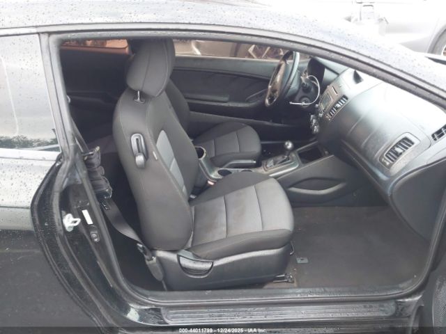 2016 KIA FORTE KOUP KNAFX6A89G5597818 Photo 4