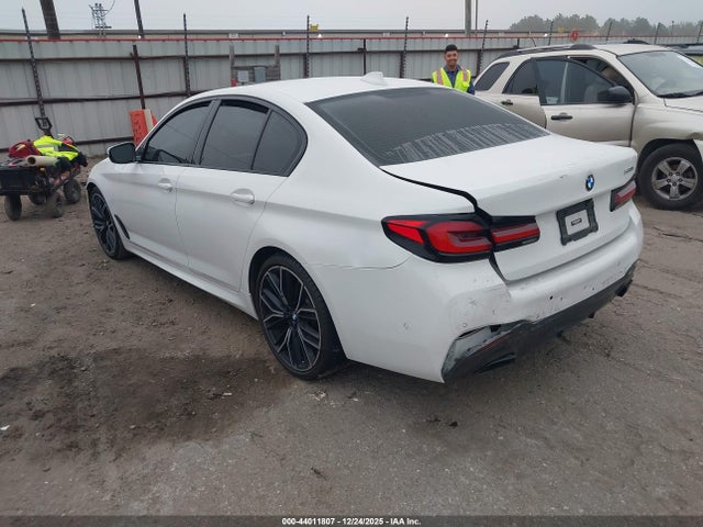 2022 BMW 530 WBA53BH00NCJ42395 Photo 2