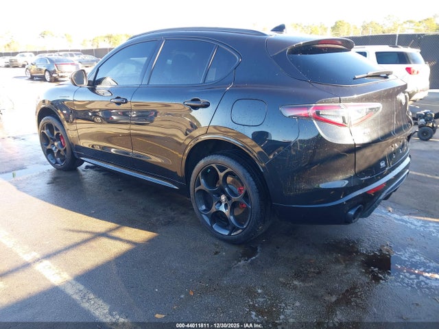 2024 ALFA ROMEO STELVIO ZASPAKBN2R7D72600 Photo 2