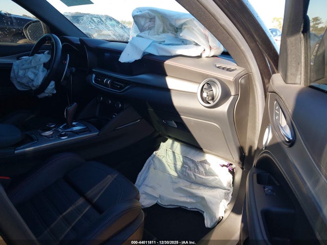 2024 ALFA ROMEO STELVIO ZASPAKBN2R7D72600 Photo 4