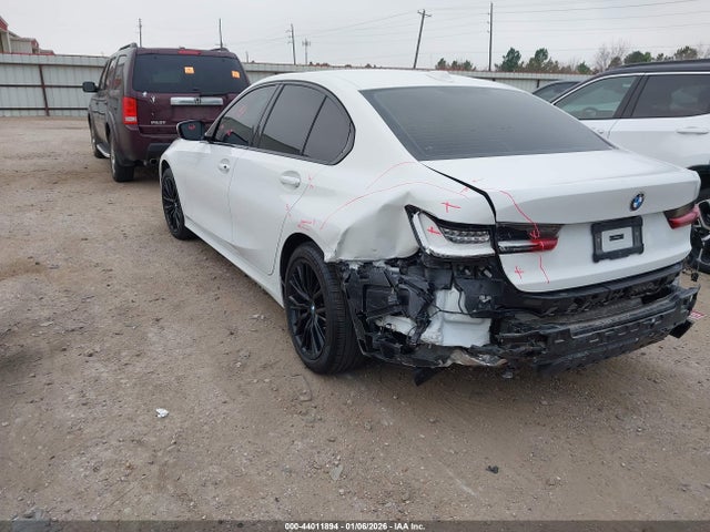 2023 BMW 330I 3MW69FF04P8D46494 Photo 2