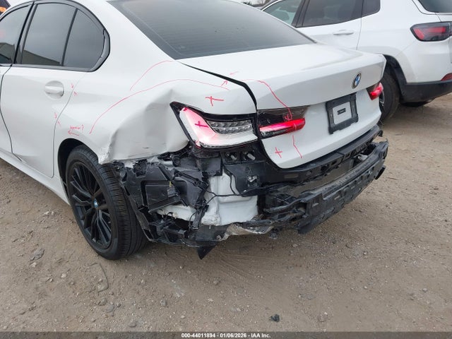 2023 BMW 330I 3MW69FF04P8D46494 Photo 5