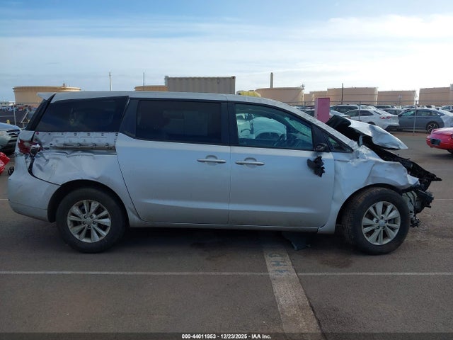 KNDMB5C17J6389120 KIA SEDONA LX
