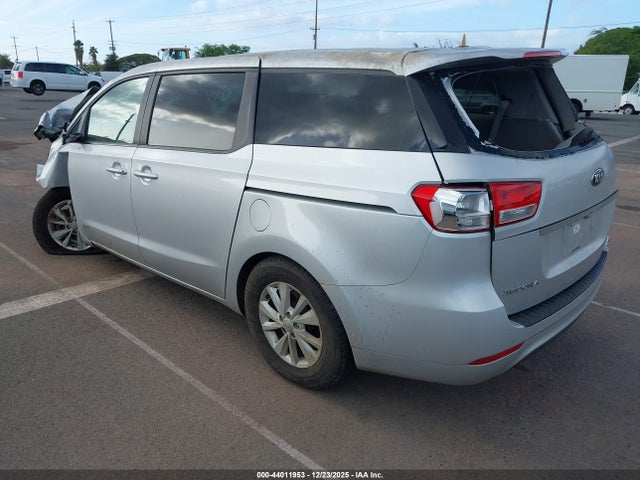 KNDMB5C17J6389120 KIA SEDONA LX